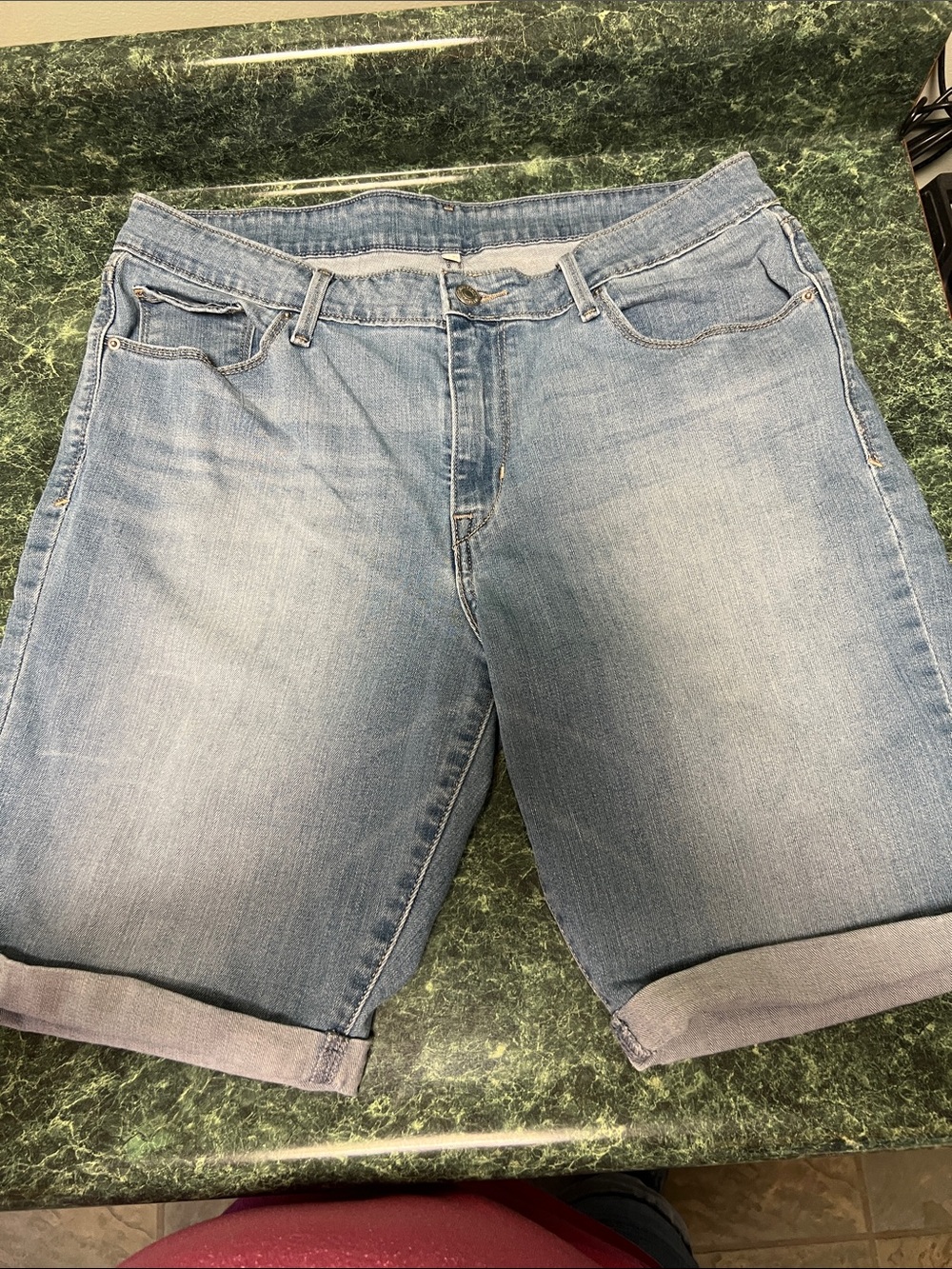 Women's Levi's Light Wash Denim Roll-Cuff Women's Shorts